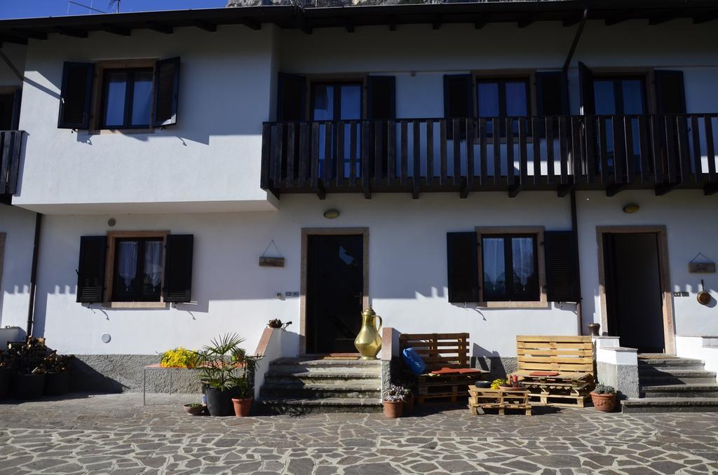 Residence Mezzosole Riva del Garda Rom bilde