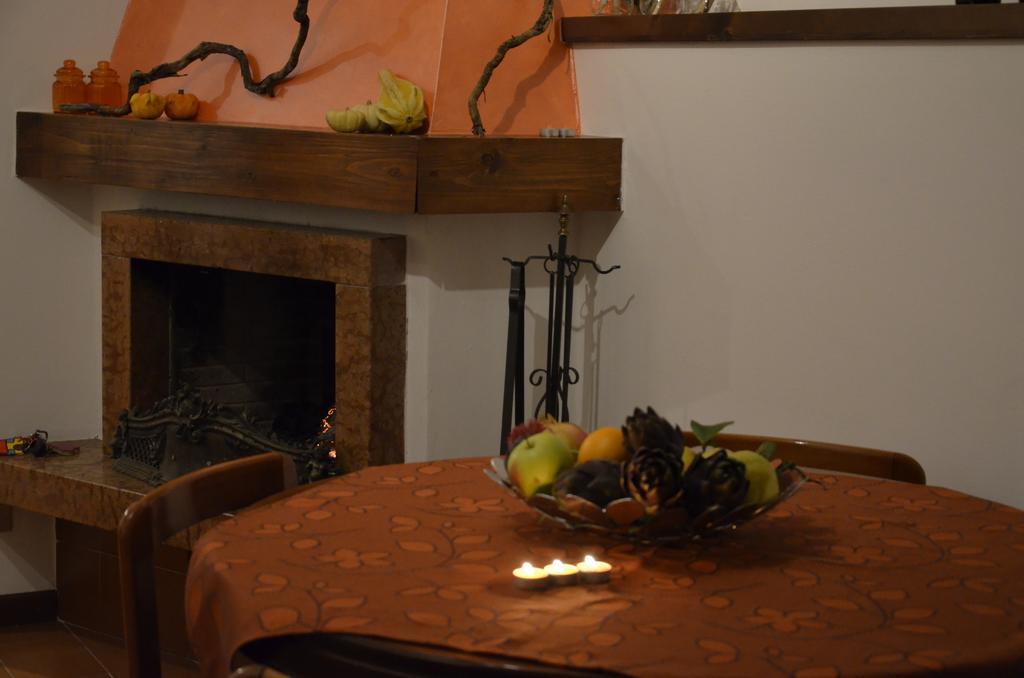 Residence Mezzosole Riva del Garda Rom bilde