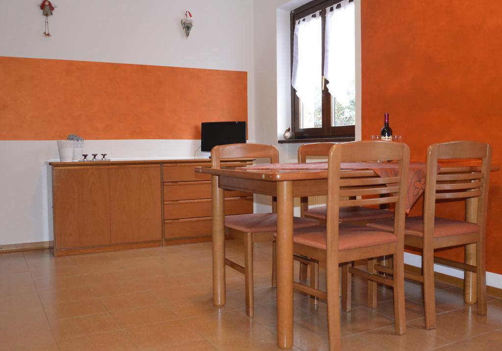 Residence Mezzosole Riva del Garda Rom bilde