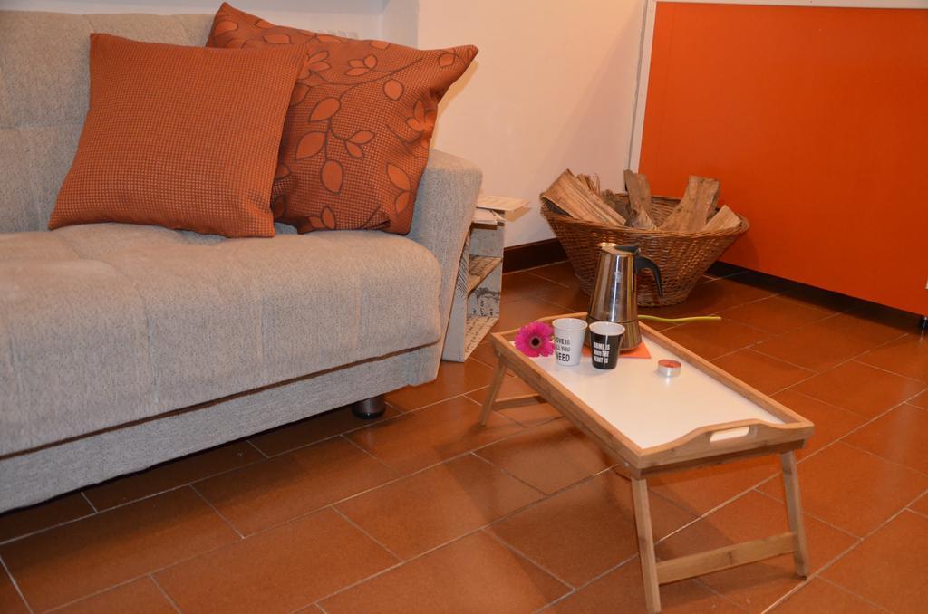 Residence Mezzosole Riva del Garda Rom bilde